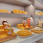 ホテル B&B ホテル フィゲレス フィゲラス