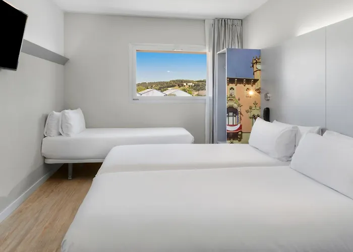 Szálloda B&B Hotel Figueres
