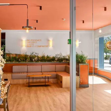 B&B Hotel Figueres Ξενοδοχείο