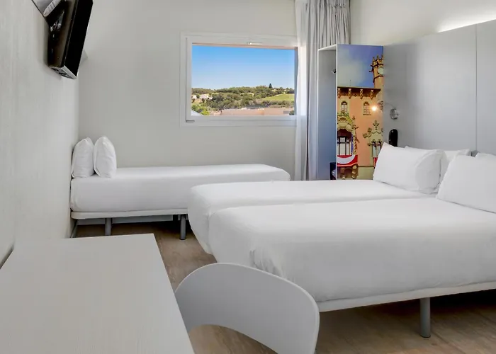 B&B Hotel Figueres מלון פיגוארז