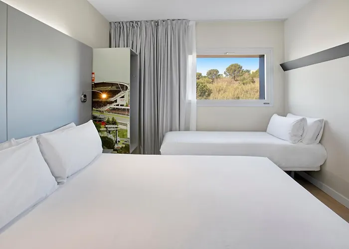 B&B Hotel Figueres * פיגוארז