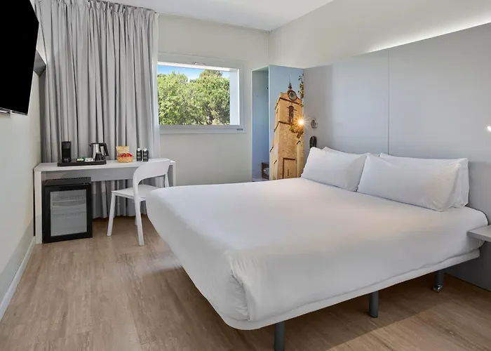B&B Hotel Figueres מלון פיגוארז
