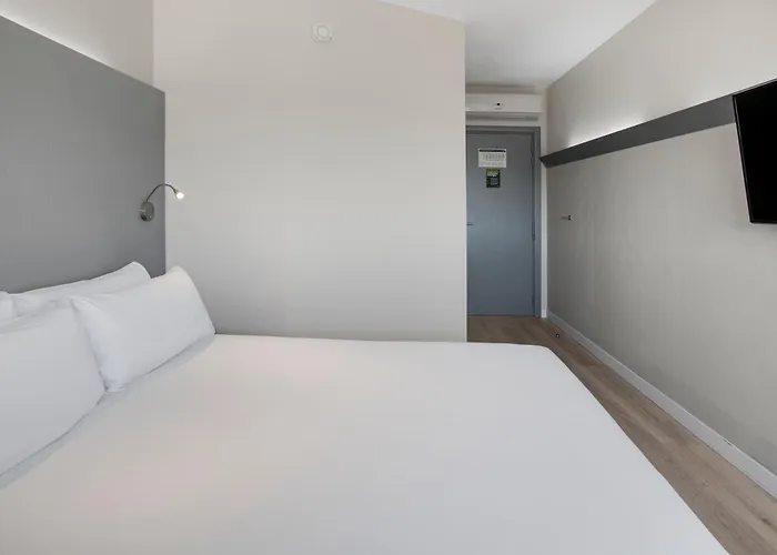 B&B Hotel Figueres פיגוארז
