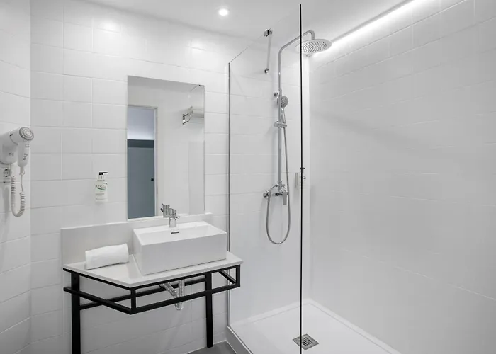 B&B Hotel Figueres מלון פיגוארז