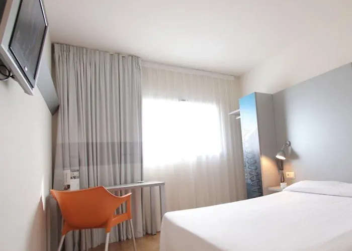 B&B Hotel Figueres מלון פיגוארז