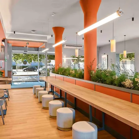 B&B Hotel Figueres מלון פיגוארז