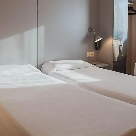 B&B Hotel Figueres פיגוארז