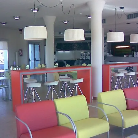 B&B Hotel Figueres * פיגוארז